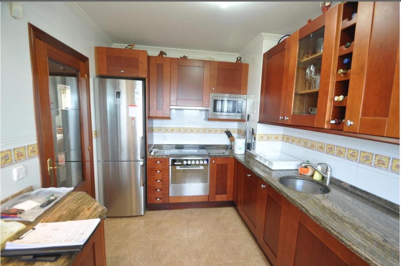 Chalet Adosado Con Encanto Junto Al Mar, En Castro Urdiales