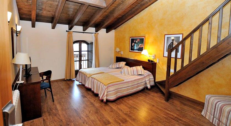 Esquirol (adults Only) 2* Llivia
