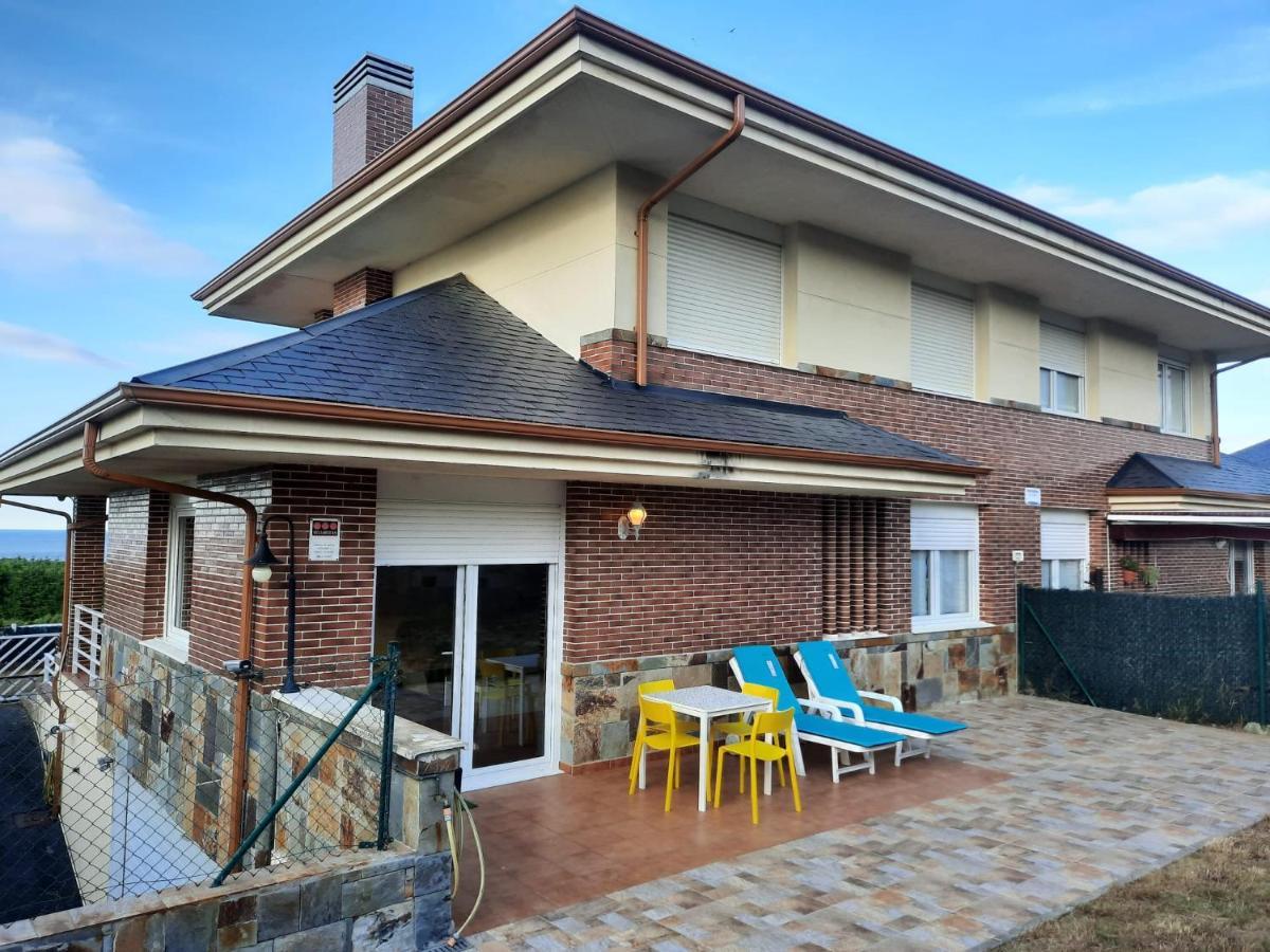 Holiday home Chalet Adosado Con Encanto Junto Al Mar, En *