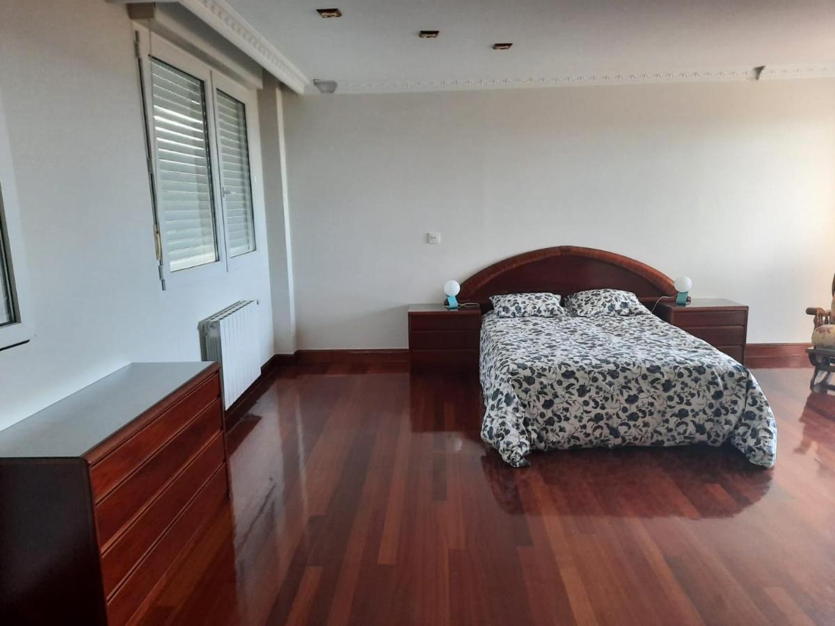 Chalet Adosado Con Encanto Junto Al Mar, En Castro Urdiales