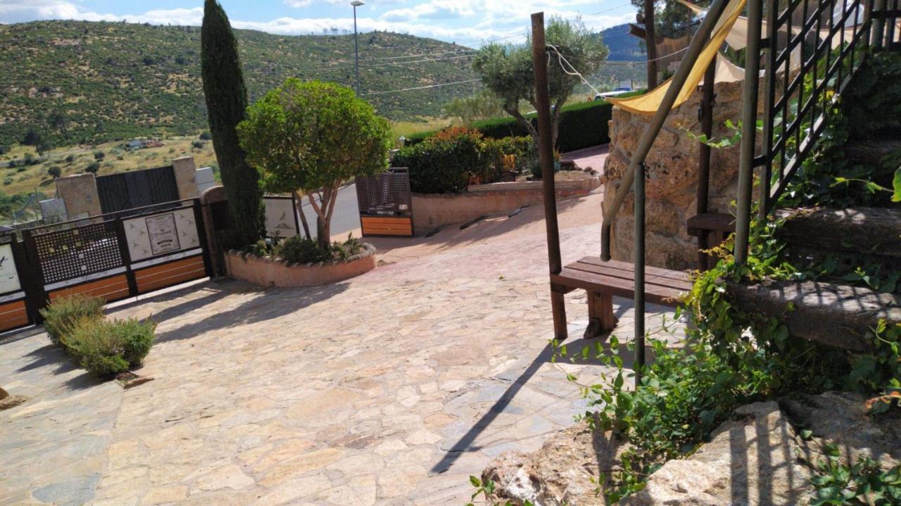 Apartahotel Centro De Turismo Rural Roqueo De Chavela