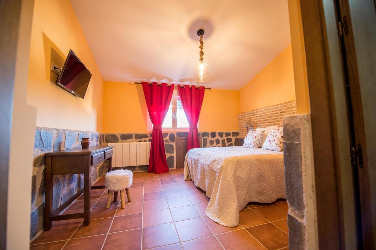 Hotel Encinar De Flores 3*