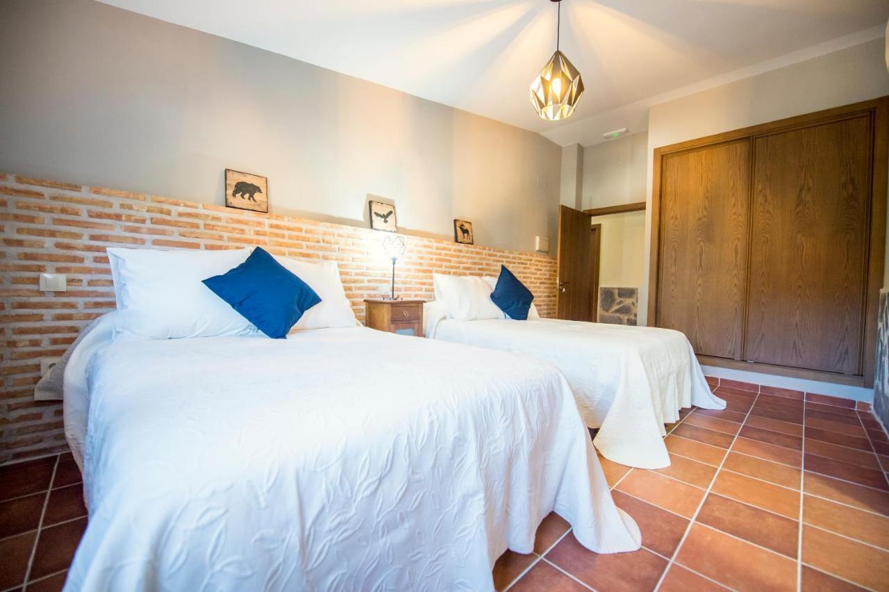 Hotel Encinar De Flores 3*