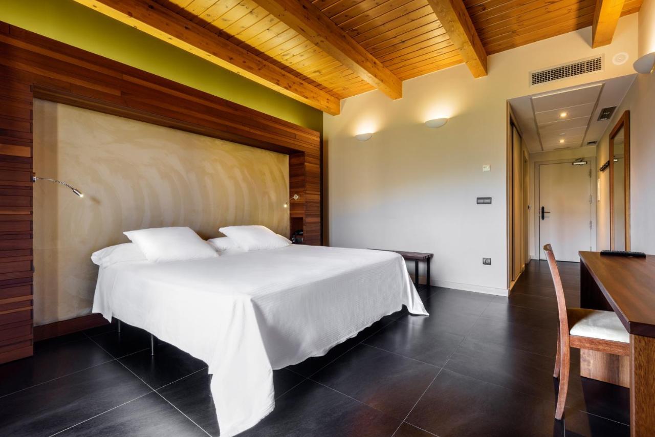 Hotel Aguas De Mallos 4*