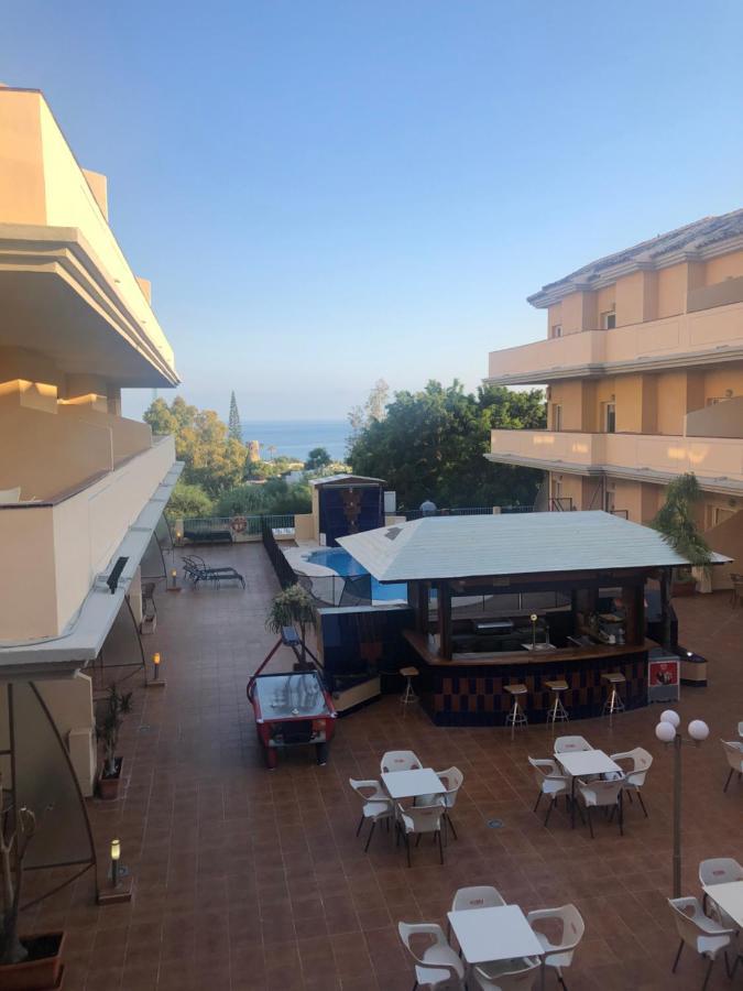 Vista De Rey Apartahotel 3*
