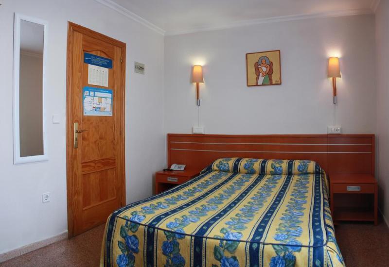 Pensimar Guest house El Altet