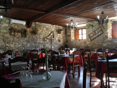 Hotel Tugasa La Villaluenga Del Rosario