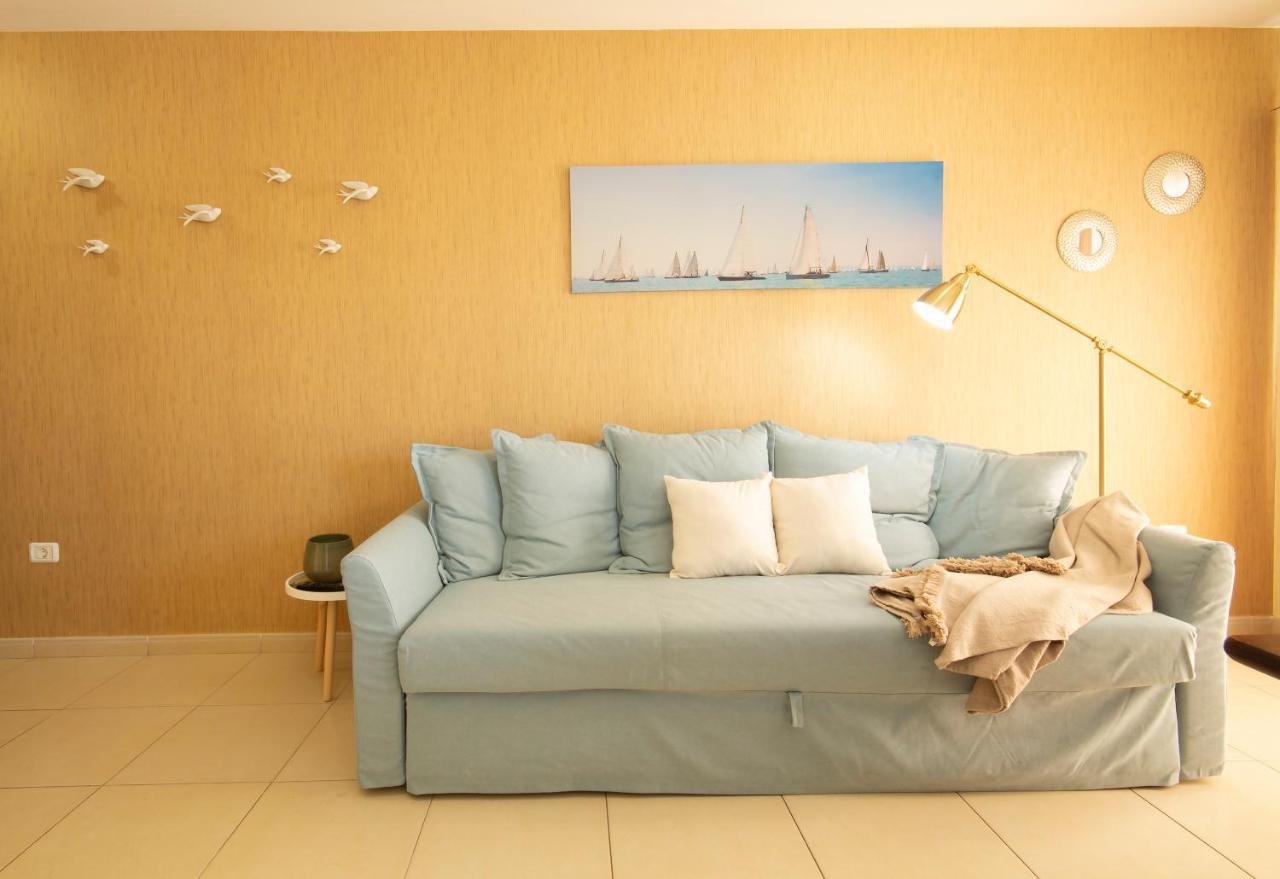 Coastal With Terrace And Pool Apartment