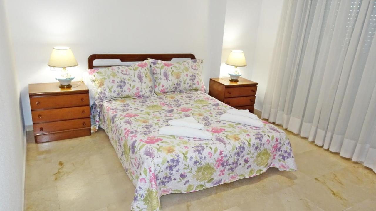 Salinas - Solo Alquiler Familias Apartamento