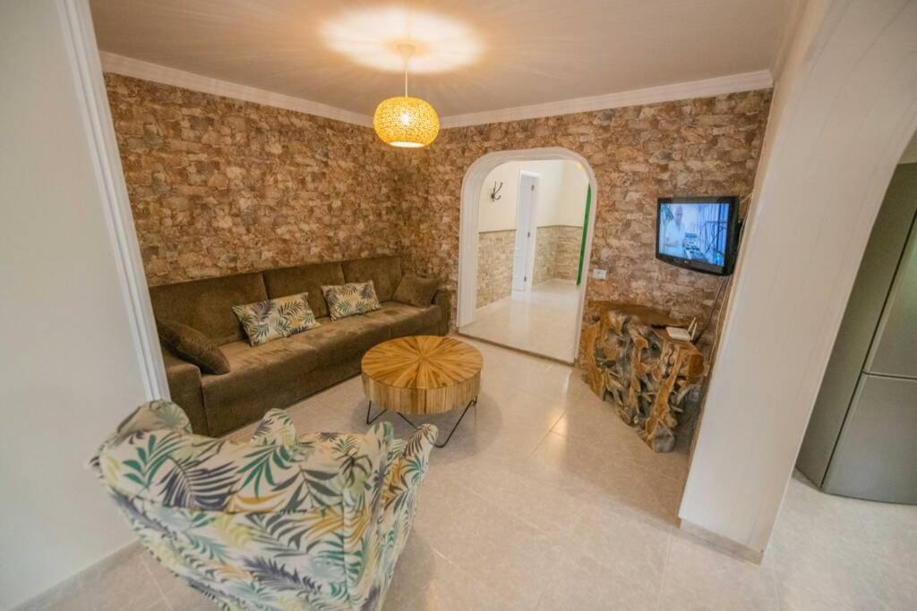 El Cantil Villa *