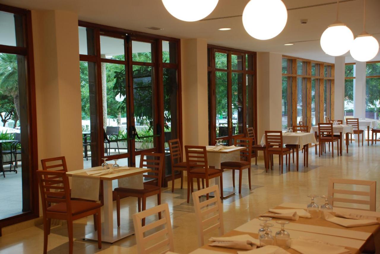 Hotel Robles 3*