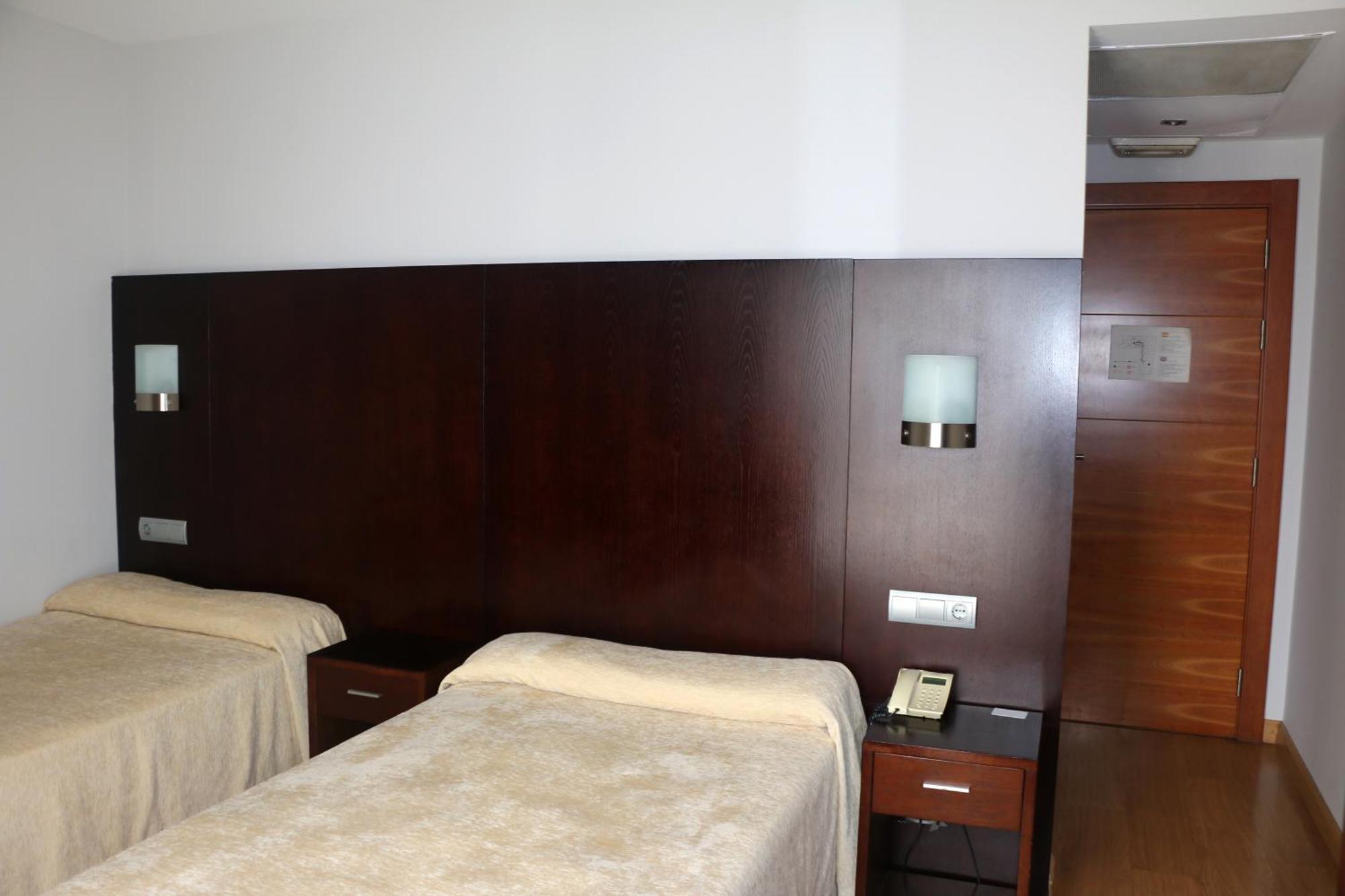 44 Hotel