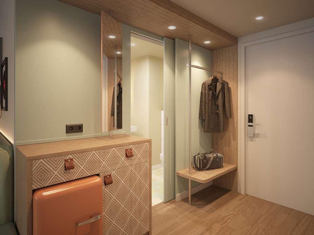 Hampton By Hilton Madrid Hotel 3*