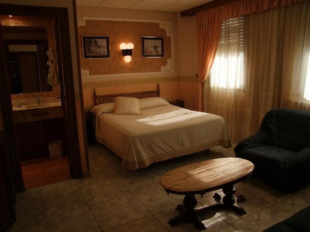 Montearagon Hotel 3*