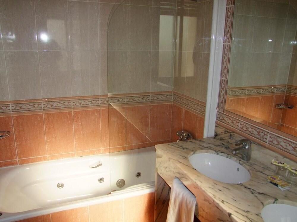 Montearagon Hotel Huesca