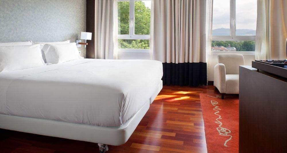 Nh Canciller Ayala Hotel