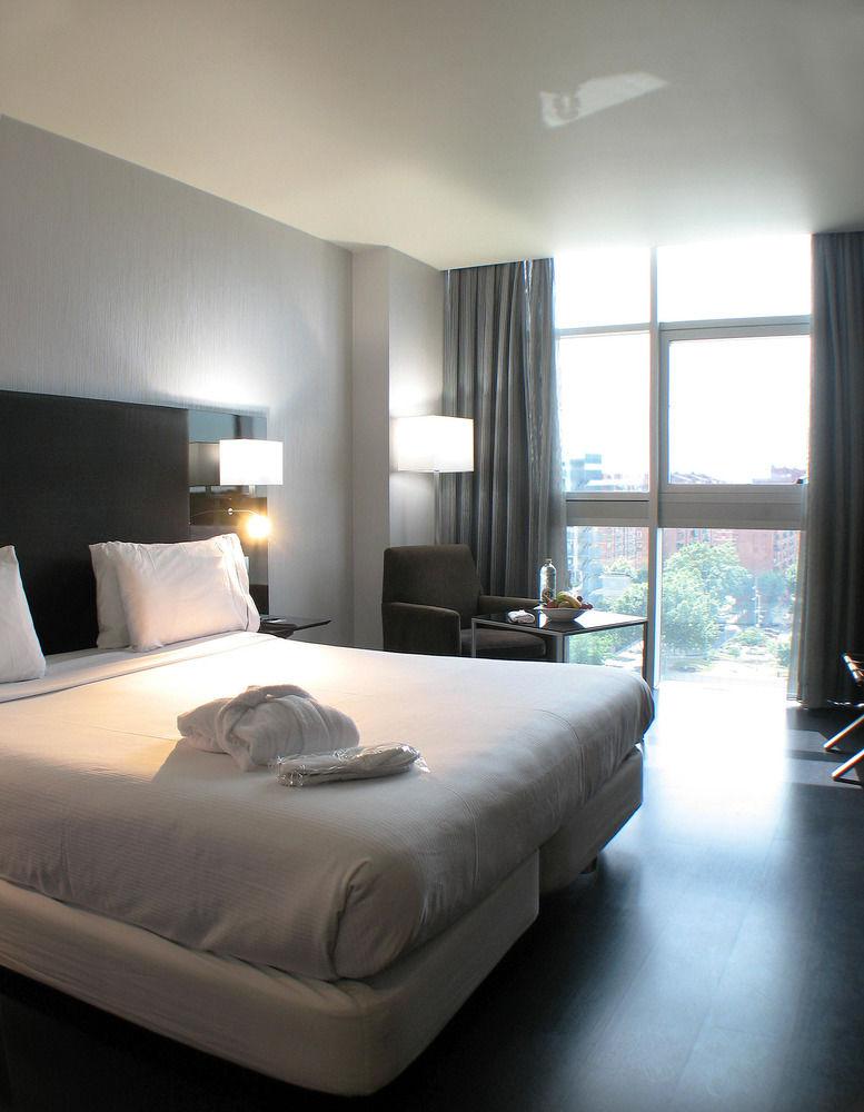 Hotel Ac Som By Marriott 4*