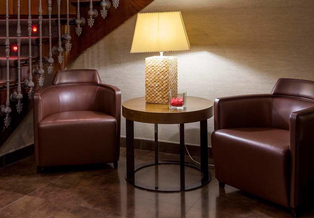 Ac Palacio Universal By Marriott Hotel