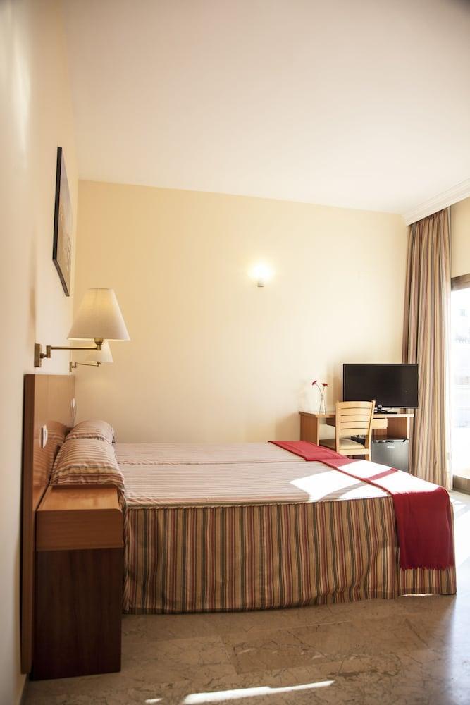 Toboso Hotel