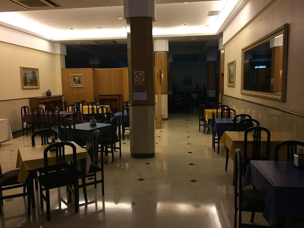 Ciudad De 3*