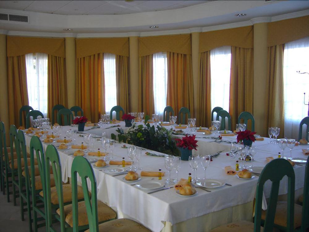 Hotel Mitra Crisálida 2*