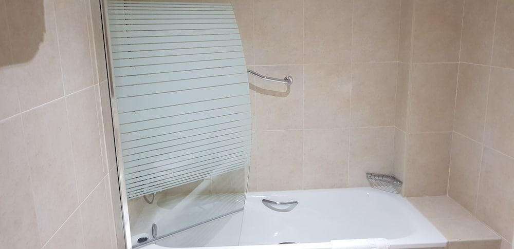 Hotel De 3*