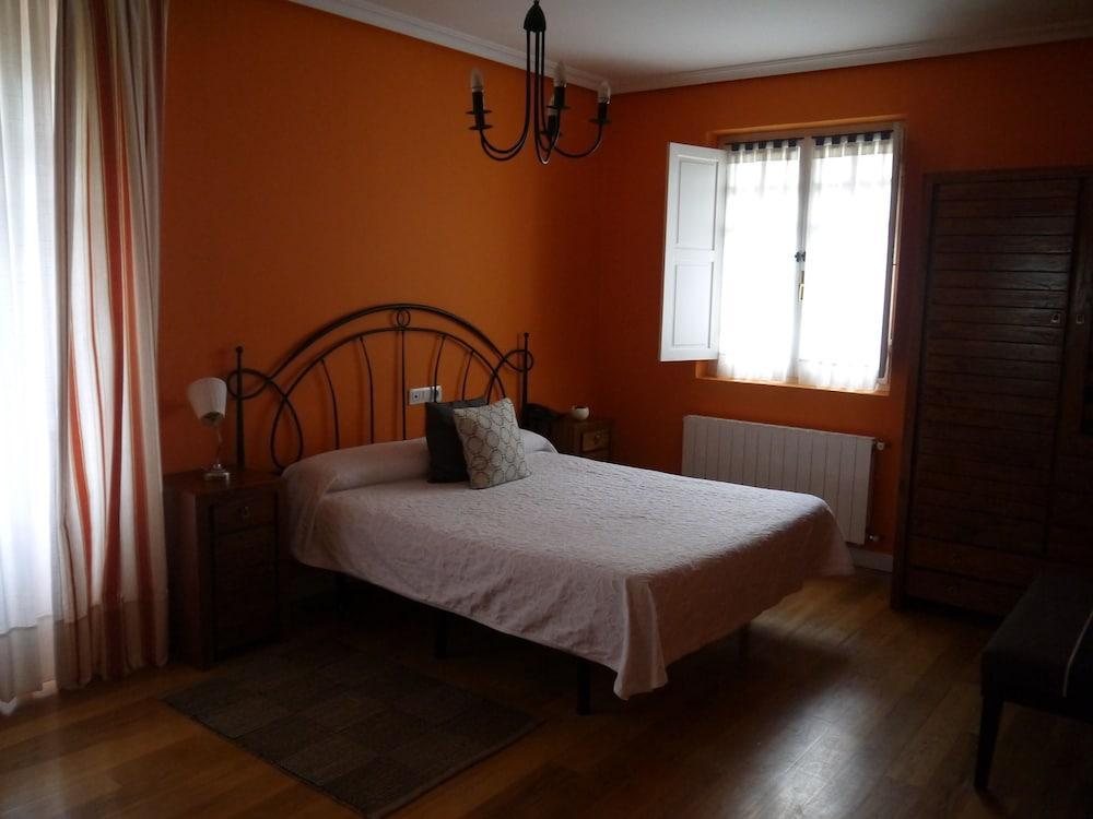 Rural Isasi Hotel