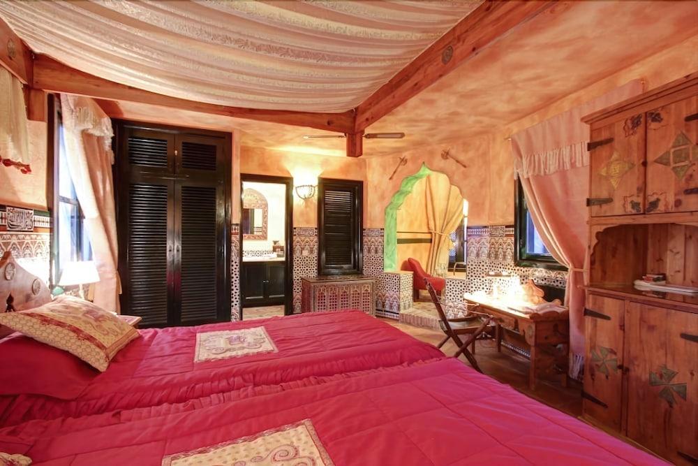 Amanhavis Hotel