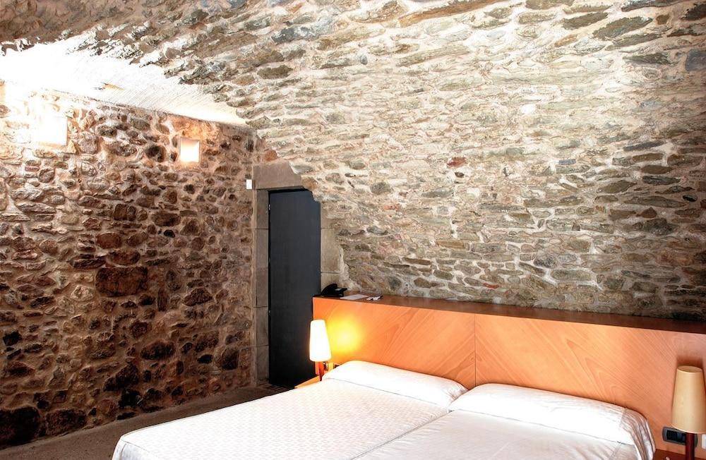 Arcs De - Adults Only 4* Monells