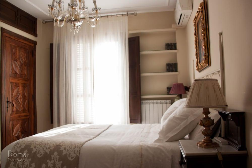 Lodge Comares