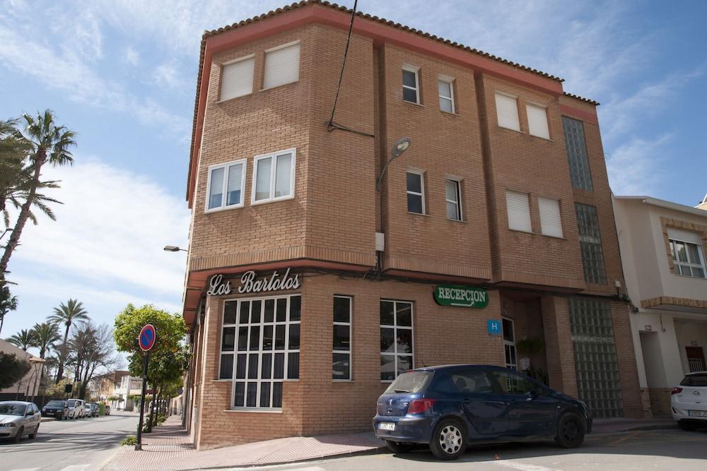Bartolos Hotel 2*