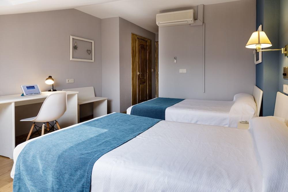 Jakue Hotel 3*
