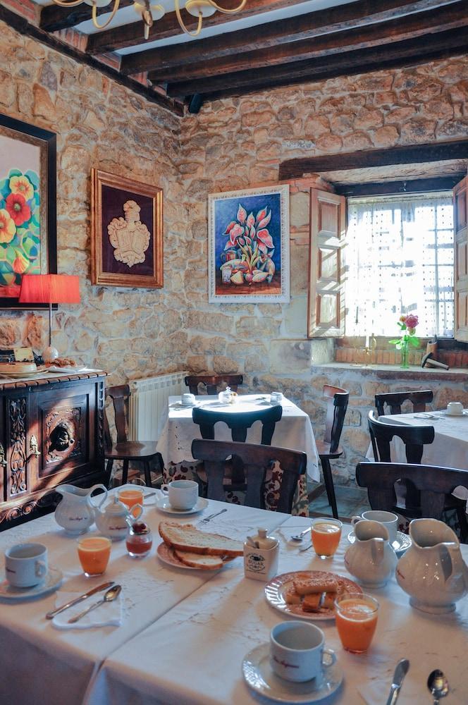 Hotel La Cotía