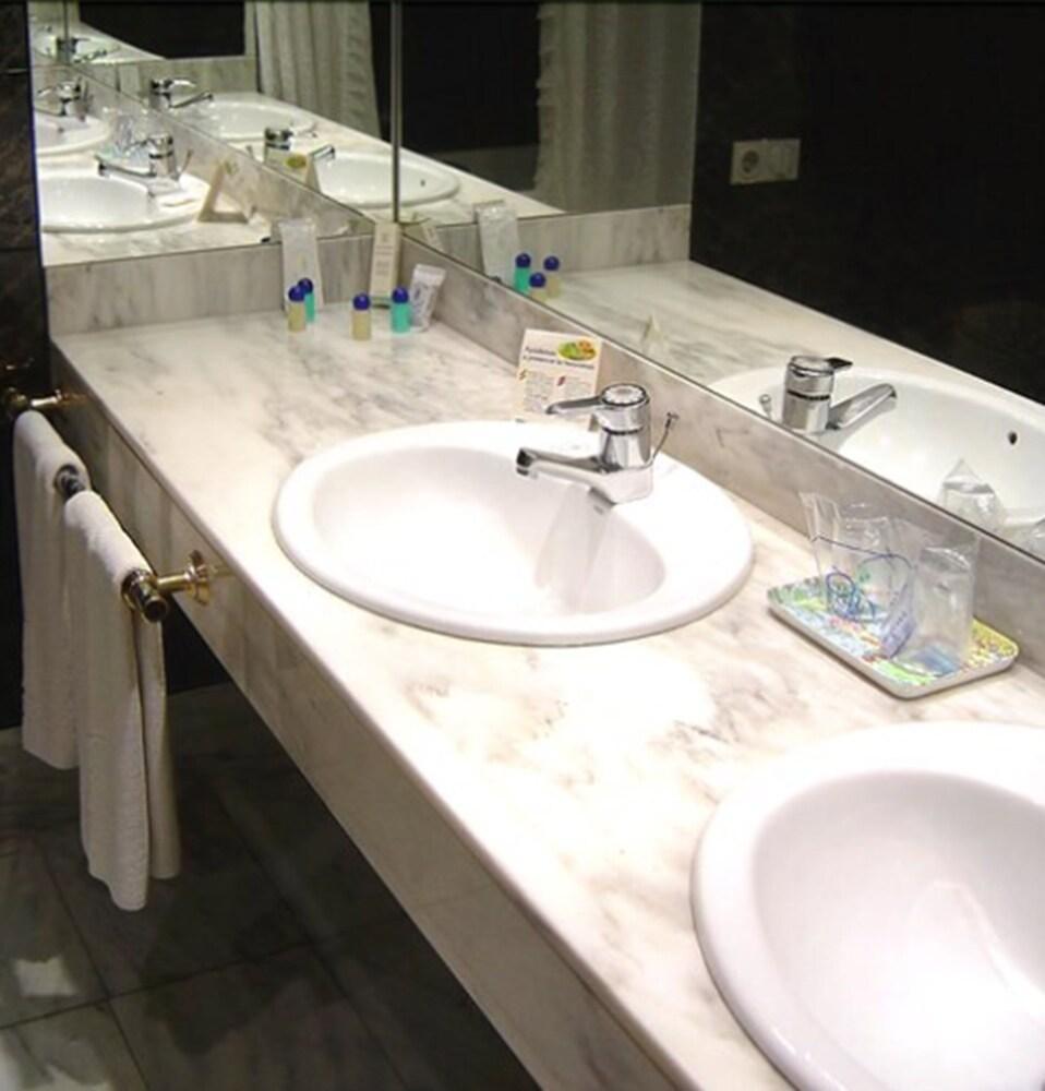 Rvhotels De Caldes - Adults Only