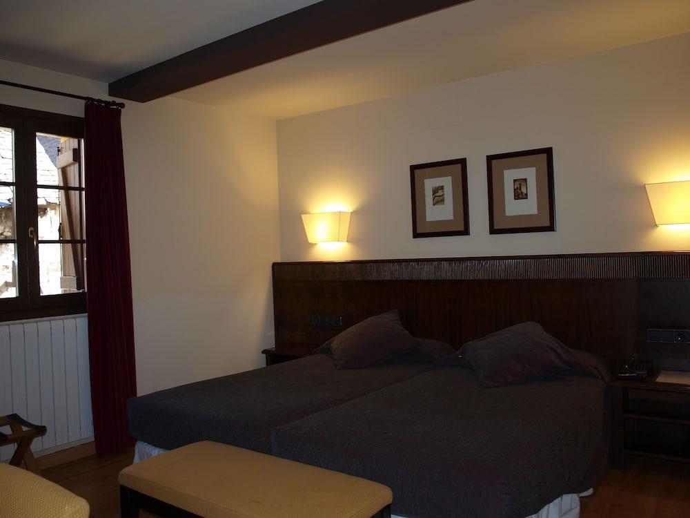 Valle De Izas 3* Sallent de Gállego