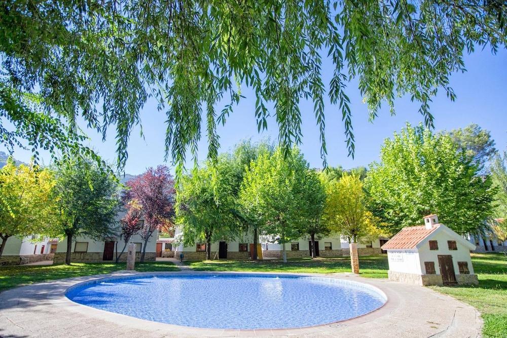 Complejo Residencial Enebros Aparthotel 2*
