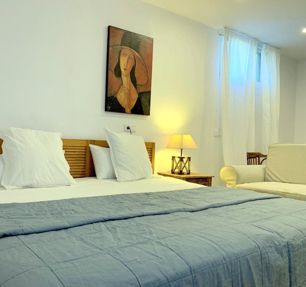At In Malaga & Solo Travellers