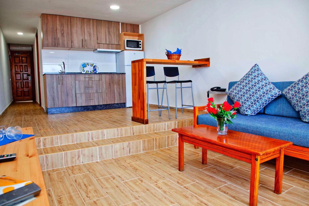 Apartahotel Tamarán - *