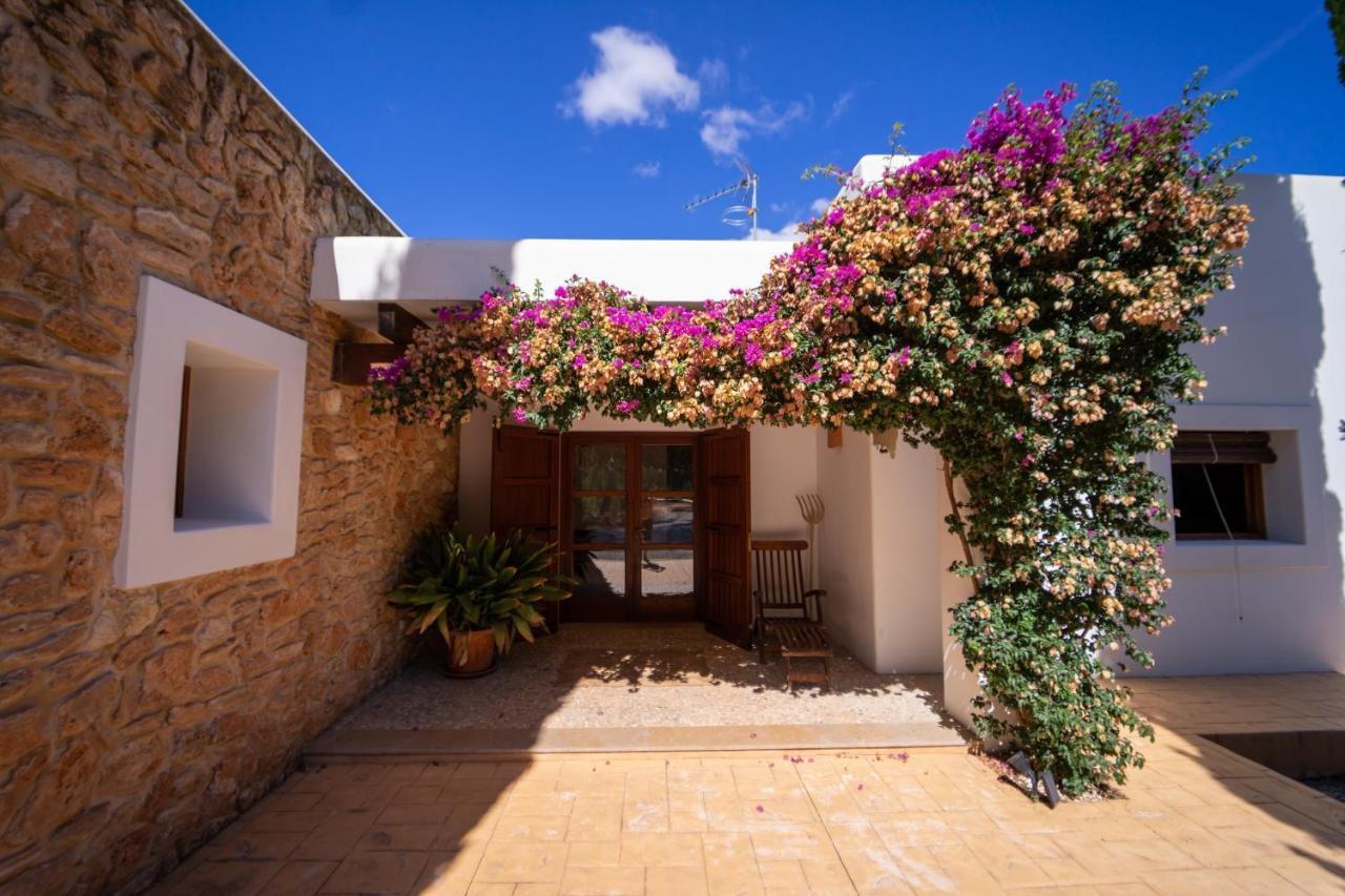 Tegui Is A Luxury Close To San Rafael And 10 Min Drive To Ibiza Town And San Antonio Villa