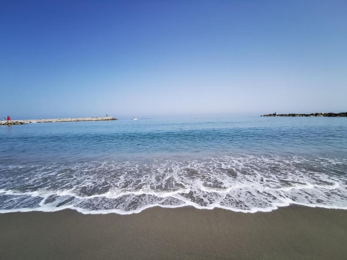 Duquesa Beach House Apartamento