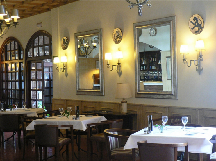 Hotel De 4*