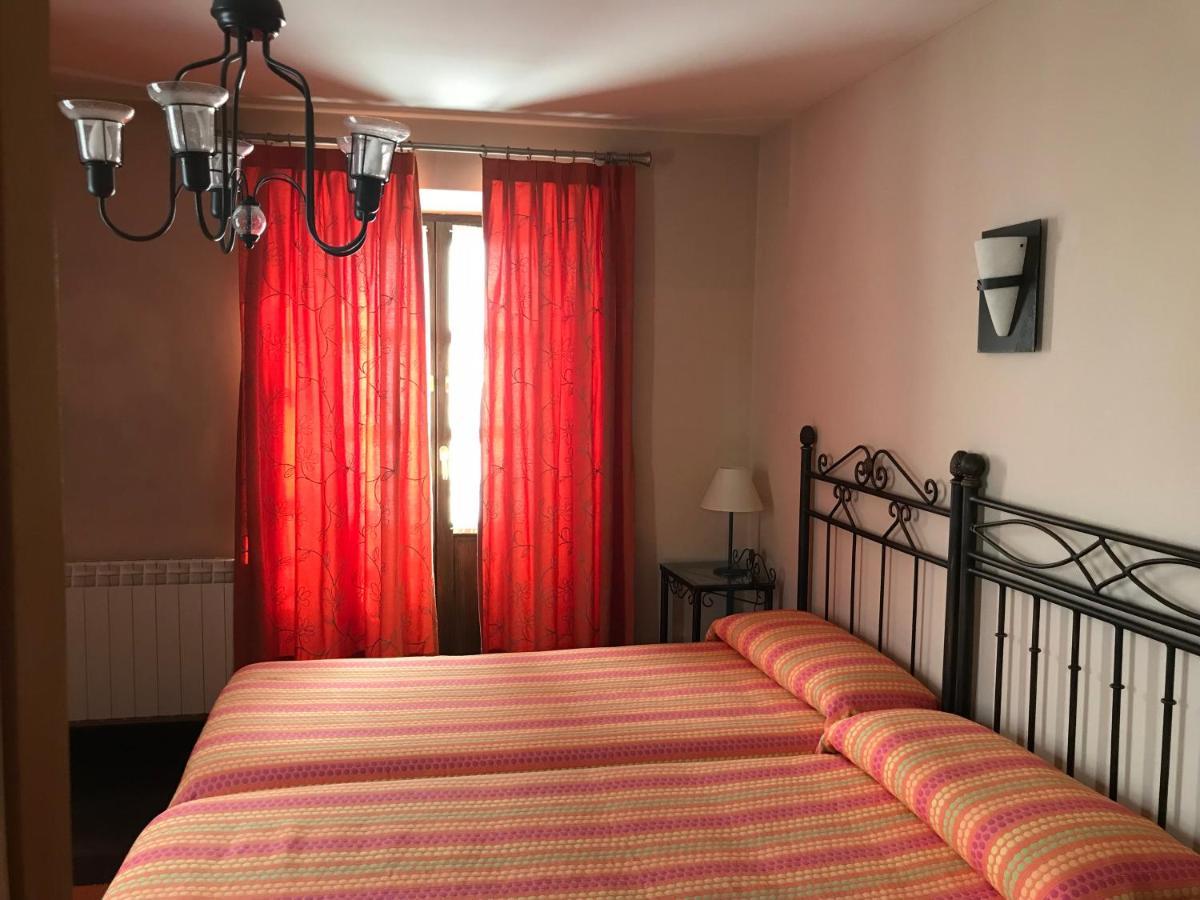 Ebro Apartment *