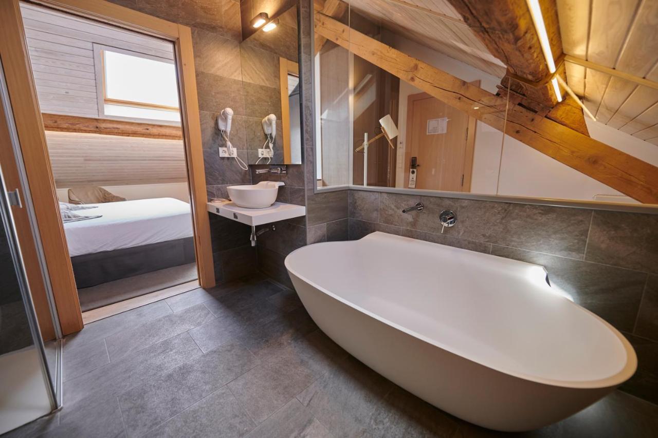Lola Guest house