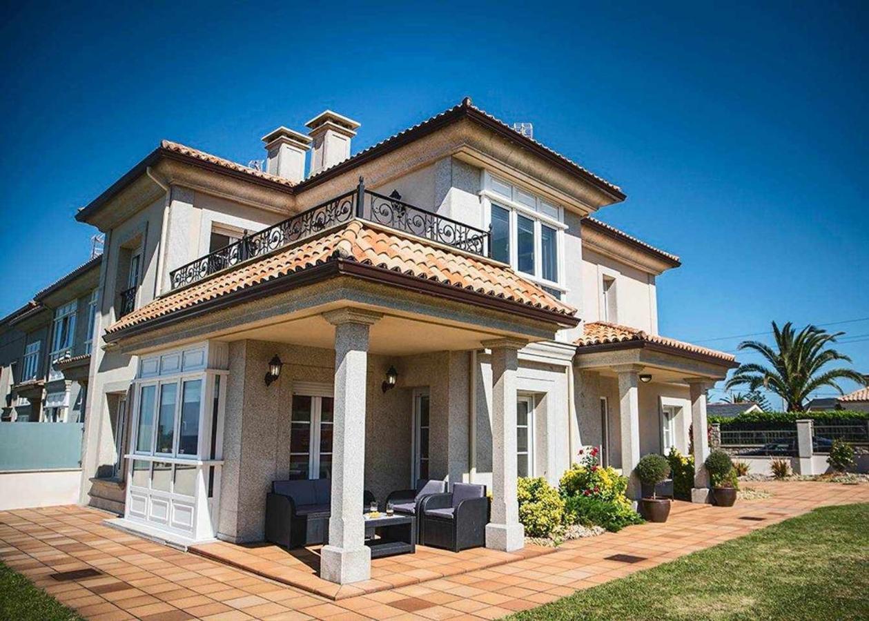 Chalet Pareado Con Jardin En 1ª Linea De Mar Holiday home *