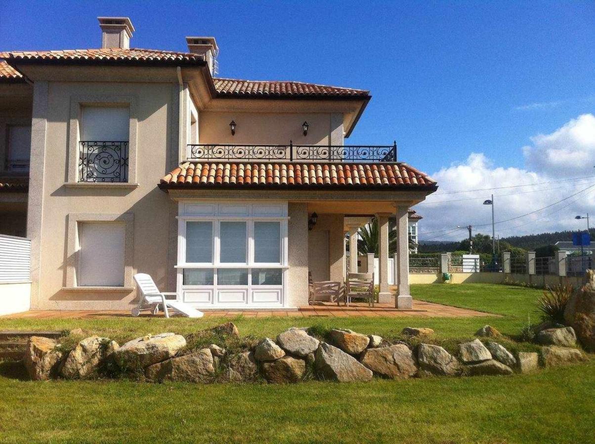 Chalet Pareado Con Jardin En 1ª Linea De Mar *