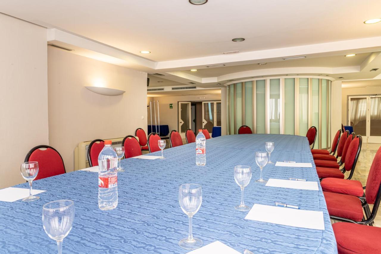 Hotel Abades Manzanil 3*