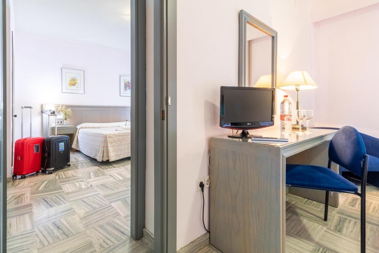 Hotel Abades Manzanil
