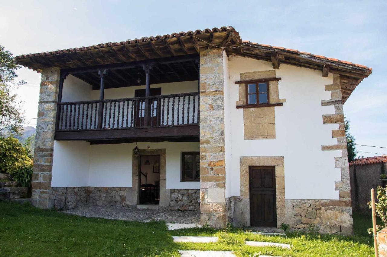 Chalet Casa De Isidoro Linares (Asturias)