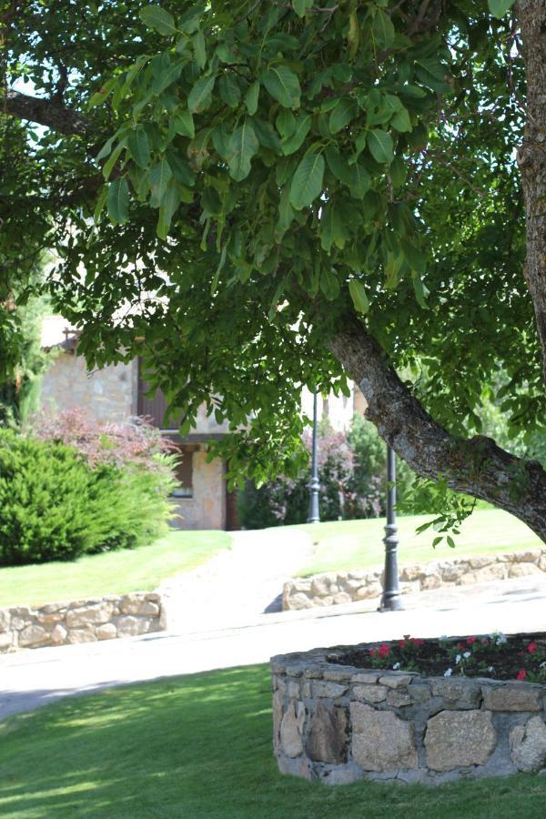 Ribera Del Corneja Hotel