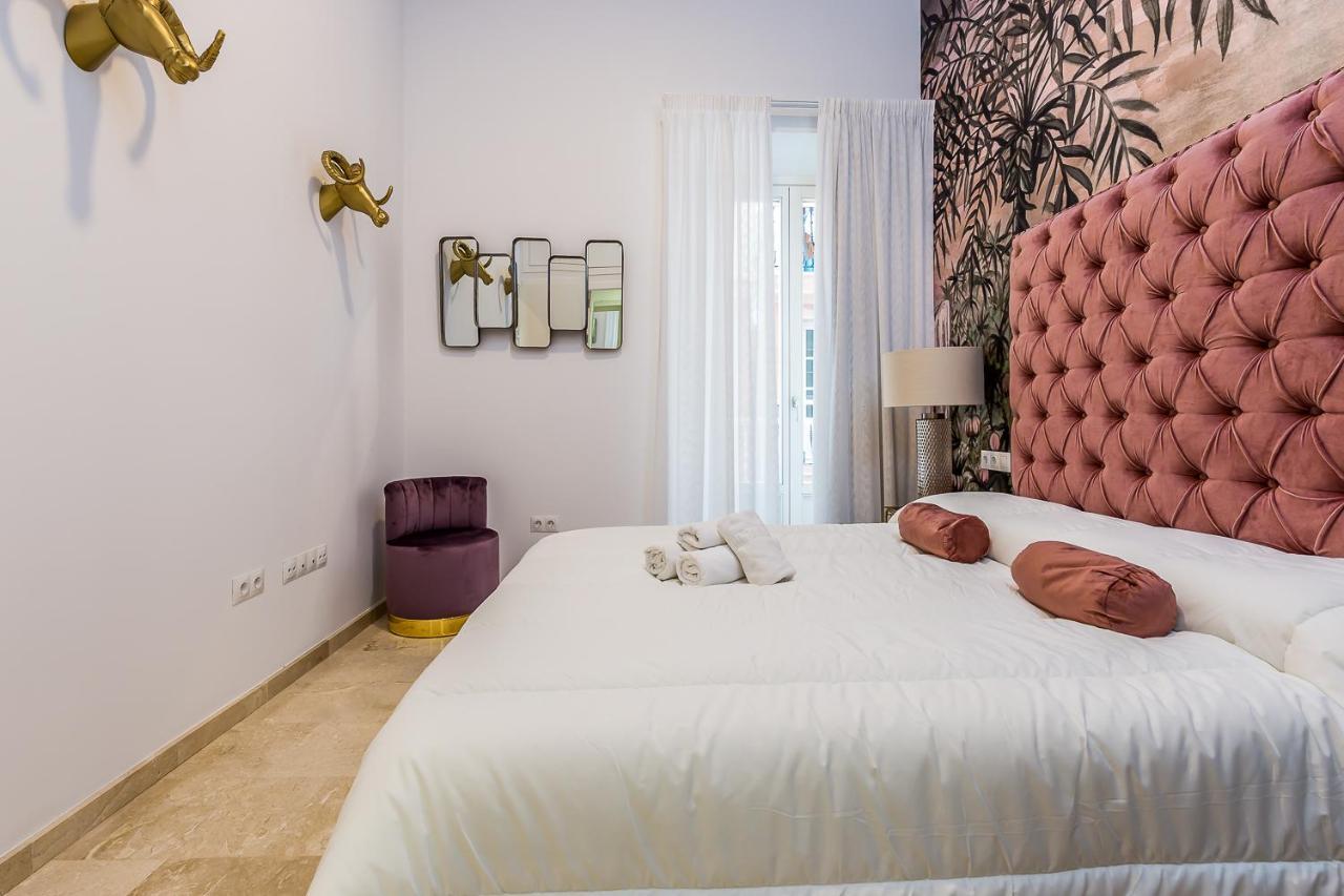 San Francisco Plaza Apartment